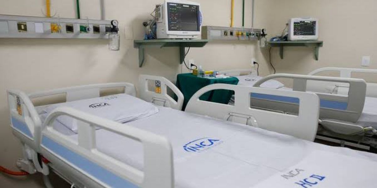 Governador reage imediatamente a áudio e Paranhos quer Central Única de Leitos