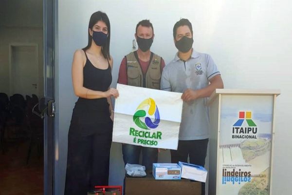 Campanha para incentivar separação de lixo vai passar por bairros de Cascavel