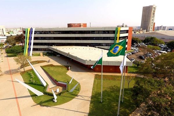 Escritório de Compras destaca Cascavel em projeto da CNM