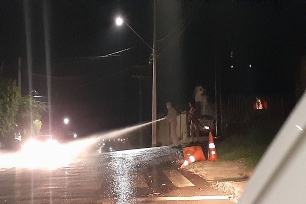 Rua Ipanema é parcialmente fechada para lavagem de pista