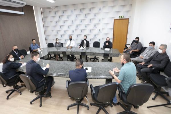 Vereadores discutem aumento da população de rua em Cascavel