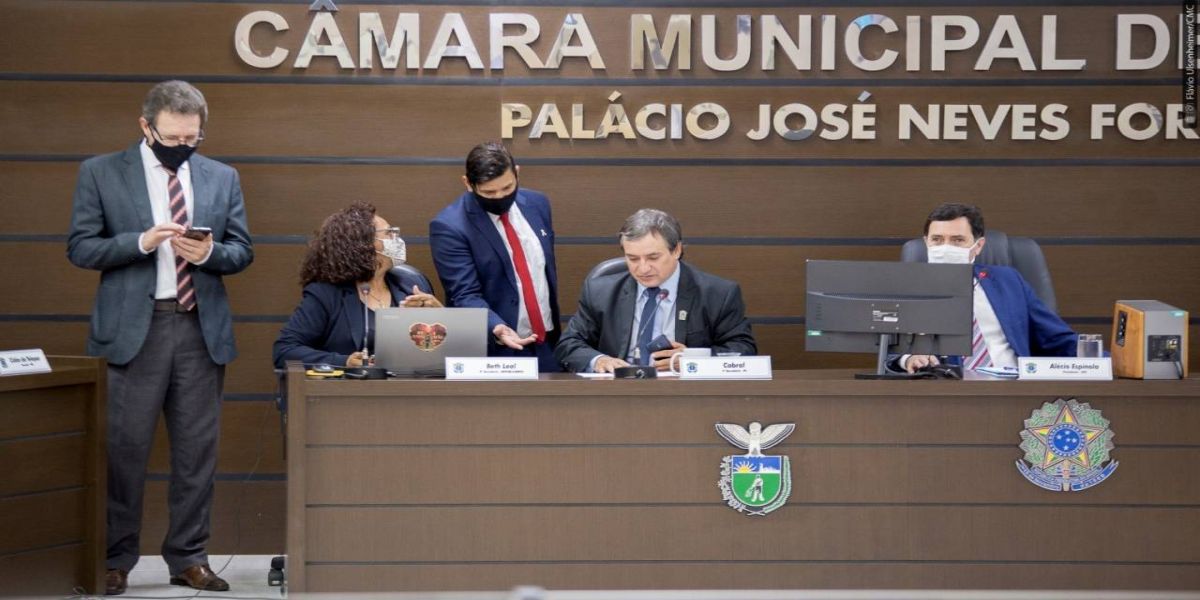 Vereadores aprovam proibição de veículos movidos por tração animal