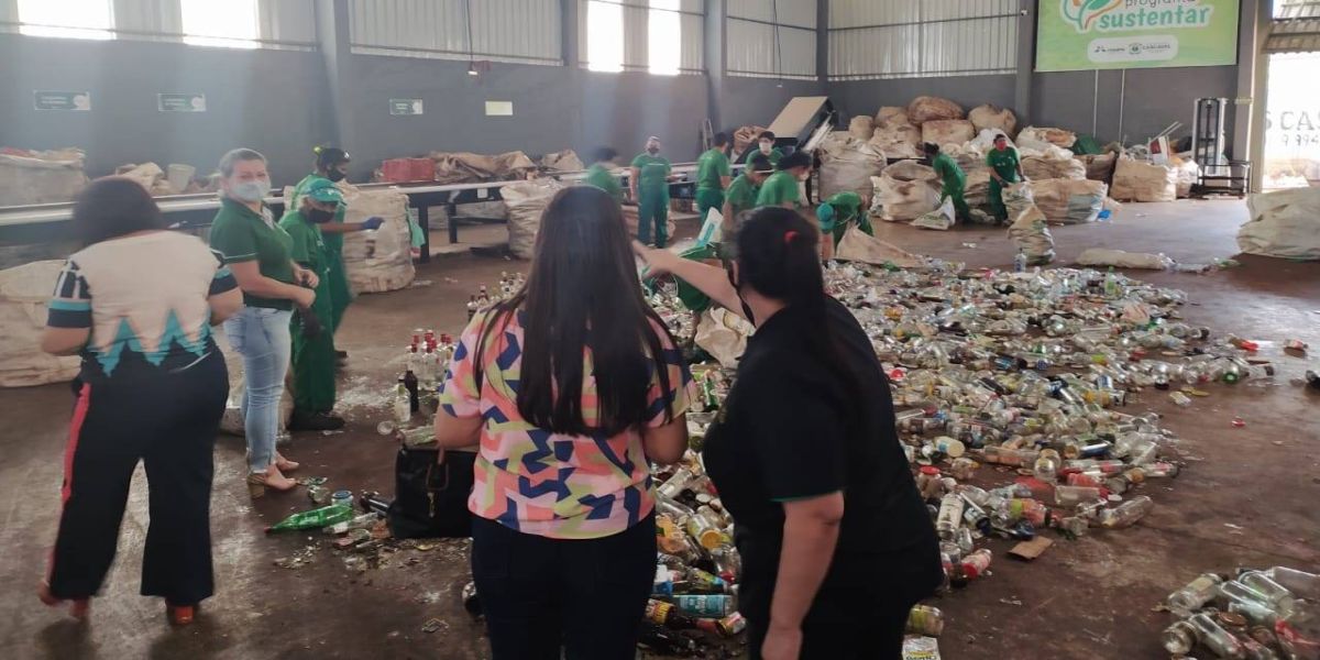Meio Ambiente de Ubiratã conhecem estrutura dos Ecopontos e do Aterro Sanitário de Cascavel