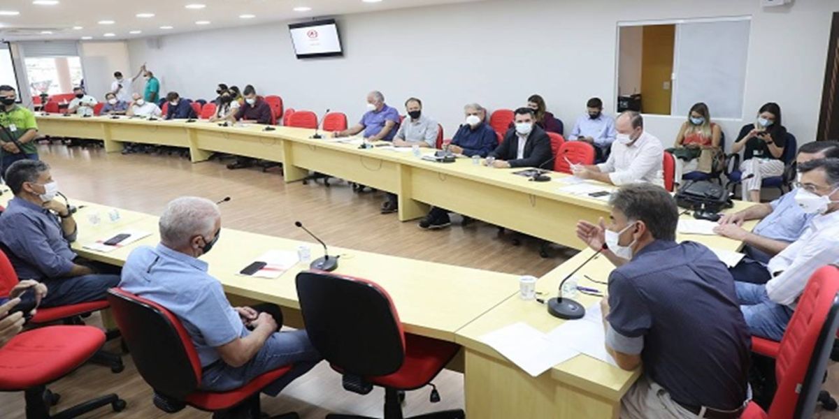 Paranhos destaca eleição de médico para presidência do Consamu