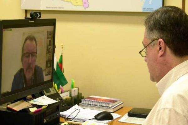 Encontro do Mais Médicos debate enfrentamento da pandemia