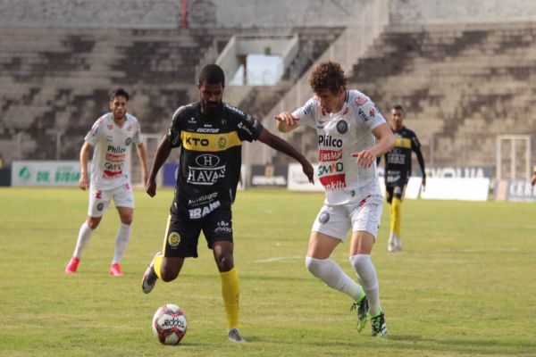 FC Cascavel vence Operário por 1x0, se isola na liderança do Campeonato Paranaense