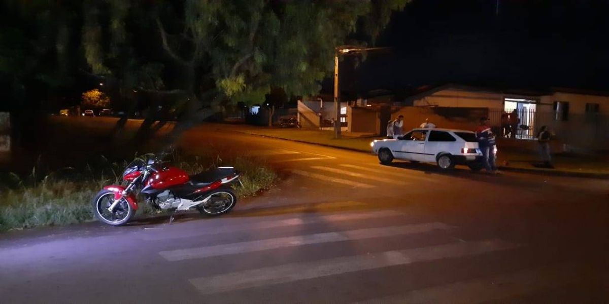 Motociclista ficou ferida após colisão na Rua Gláuber Rocha no Bairro Brasília