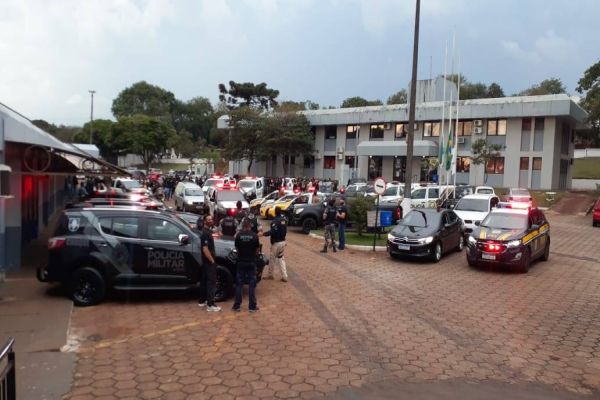 Imagem referente a notícia: Ultima homenagem ao investigador Luiz Rodolfo Michaloviski