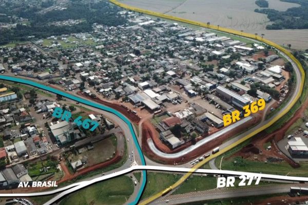 Imagem referente a notícia: Obras do Trevo Cataratas avançam com pavimentação das vias marginais