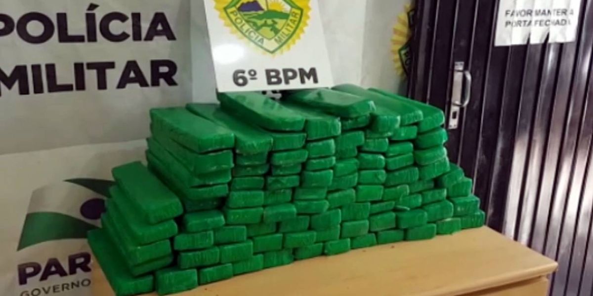 Polícia Militar detém quatro homens e apreende 86 tabletes de maconha na BR-467