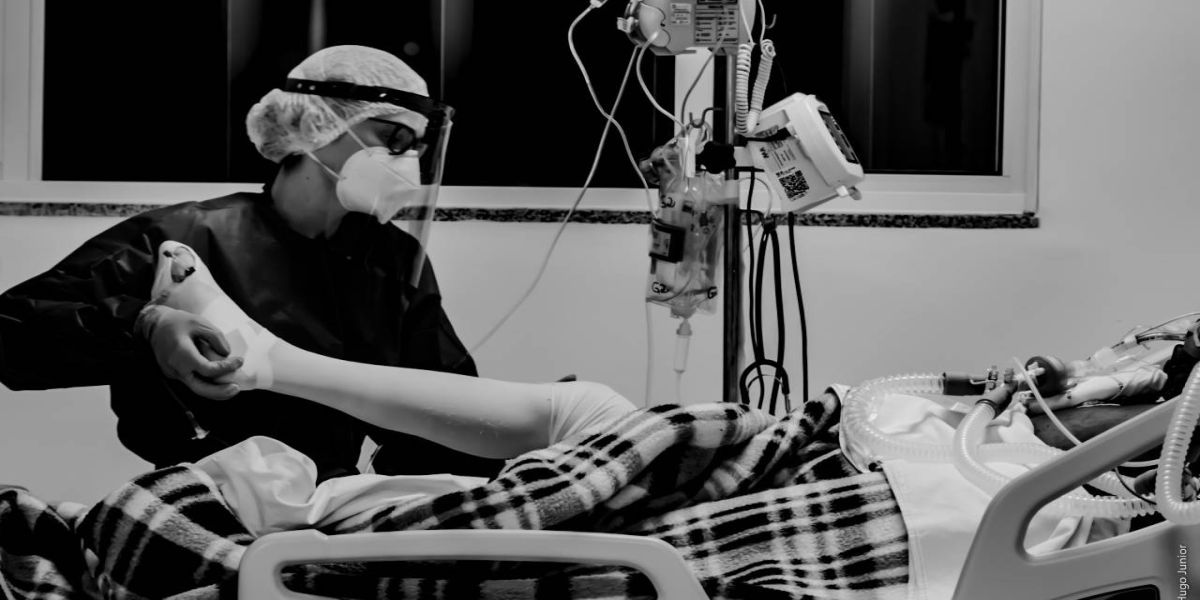 Huop compartilha experiências da Fisioterapia na UTI Covid-19 com profissionais do município