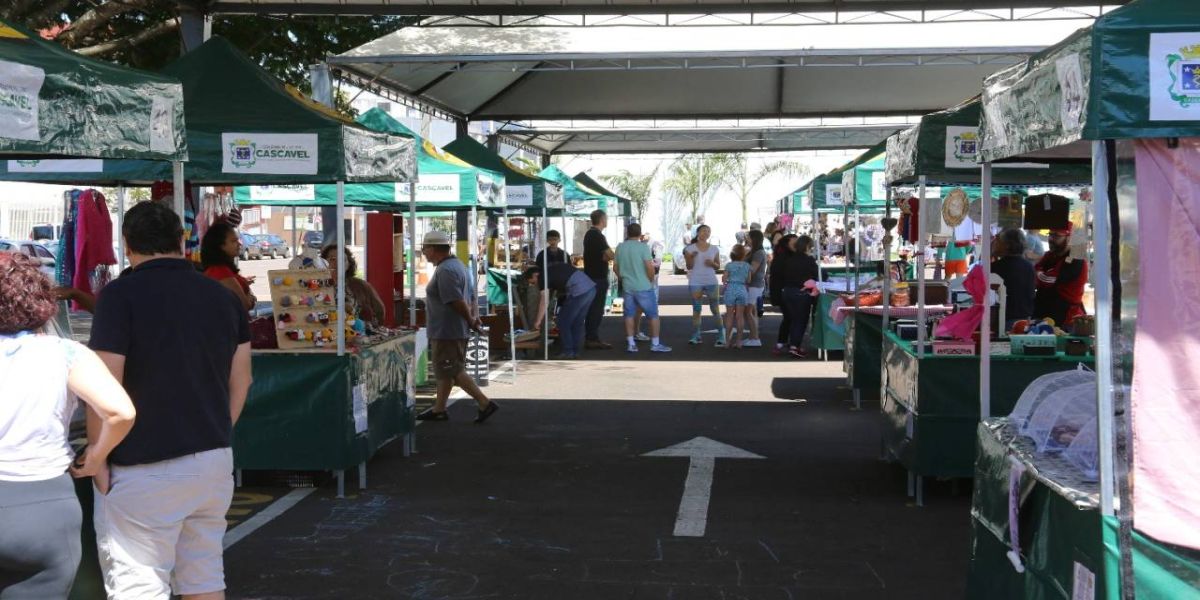 Feira do Teatro volta a funcionar neste domingo (11)