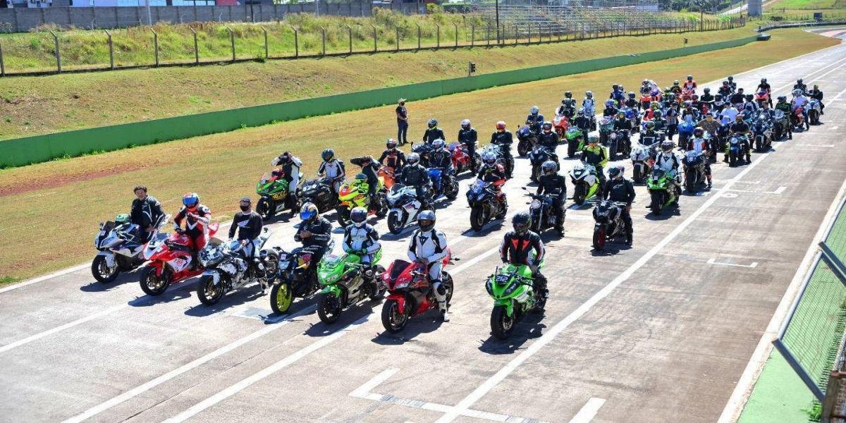 1º Track Day Velocidade Cascavel reuniu pilotos de vários estados do Brasil e Paraguai