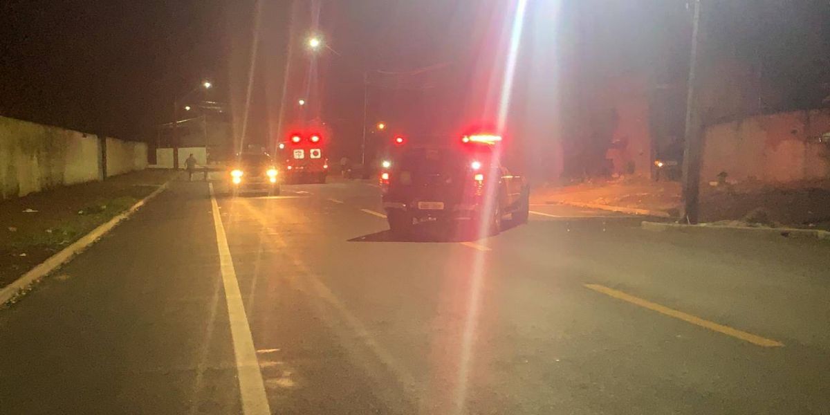 Mulher de 50 anos fica em estado grave após queda de moto no Bairro Brasmadeira