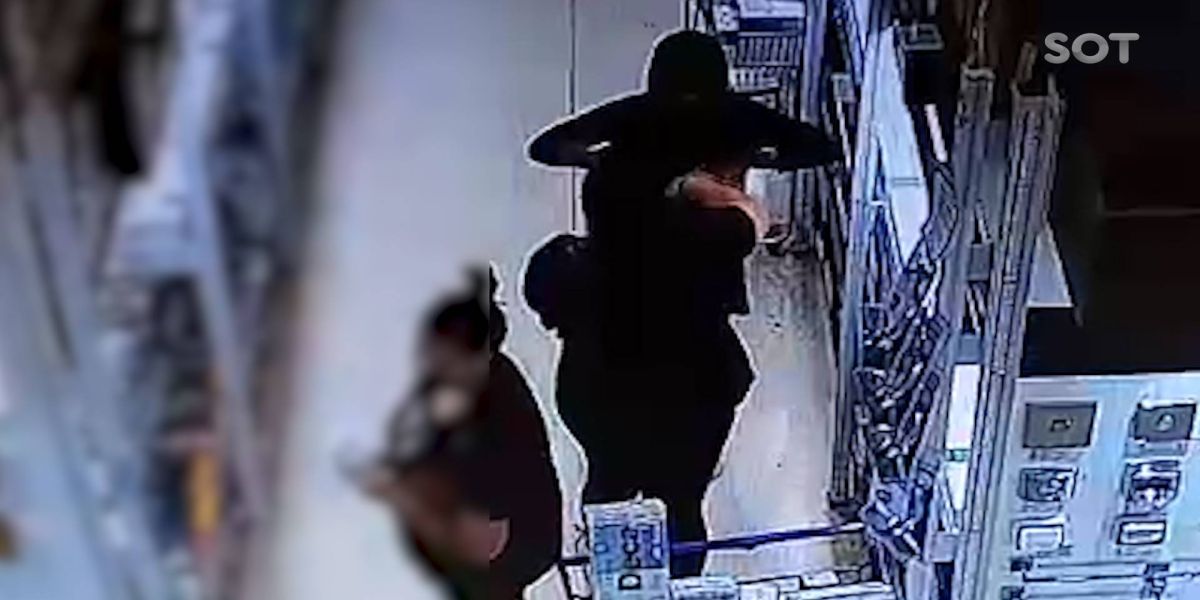Câmera de segurança registra mulheres furtando torneiras em comercio no Bairro São Cristóvão