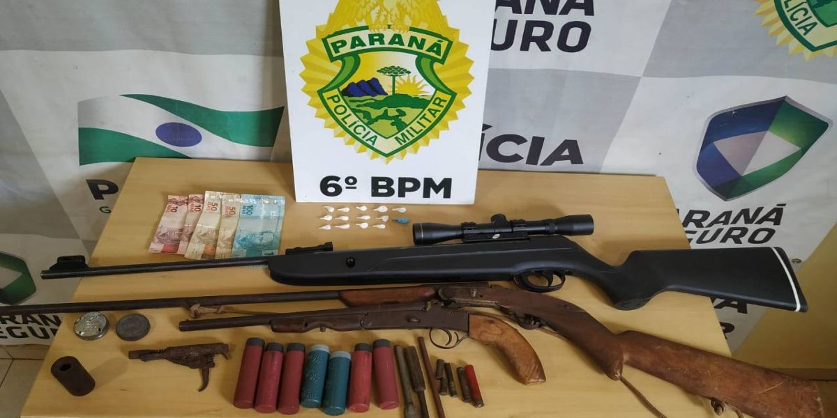 Em Cascavel (PR), PM prende quatro homens e apreende duas espingardas, droga e recupera um carro