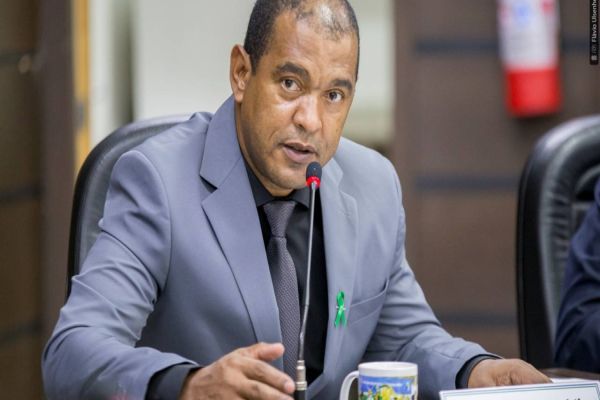 Projeto revoga lei que limitava locais para instalação de novos postos de combustíveis