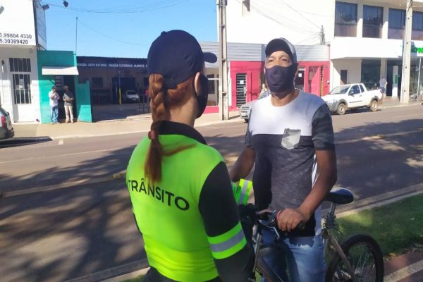 Dia do ciclista: Transitar faz orientações sobre segurança