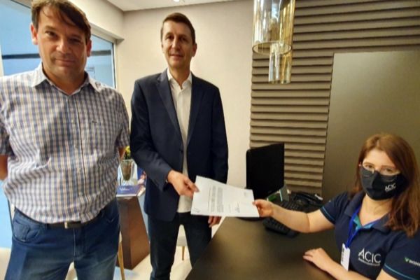 Genesio Pegoraro e Assis Marcos encabeçam a única chapa inscrita à eleição da Acic