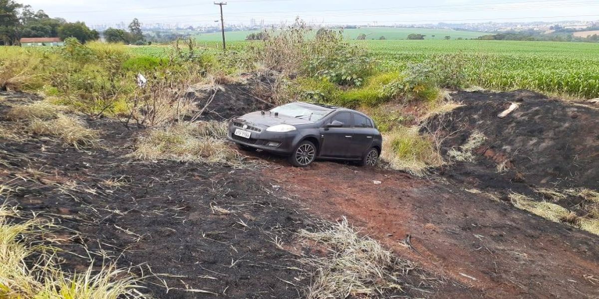 Gestante fica ferida em capotamento na BR-467 em Cascavel