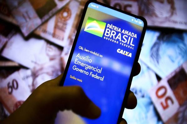 Caixa antecipa em 15 dias o calendário de saques do auxílio emergencial