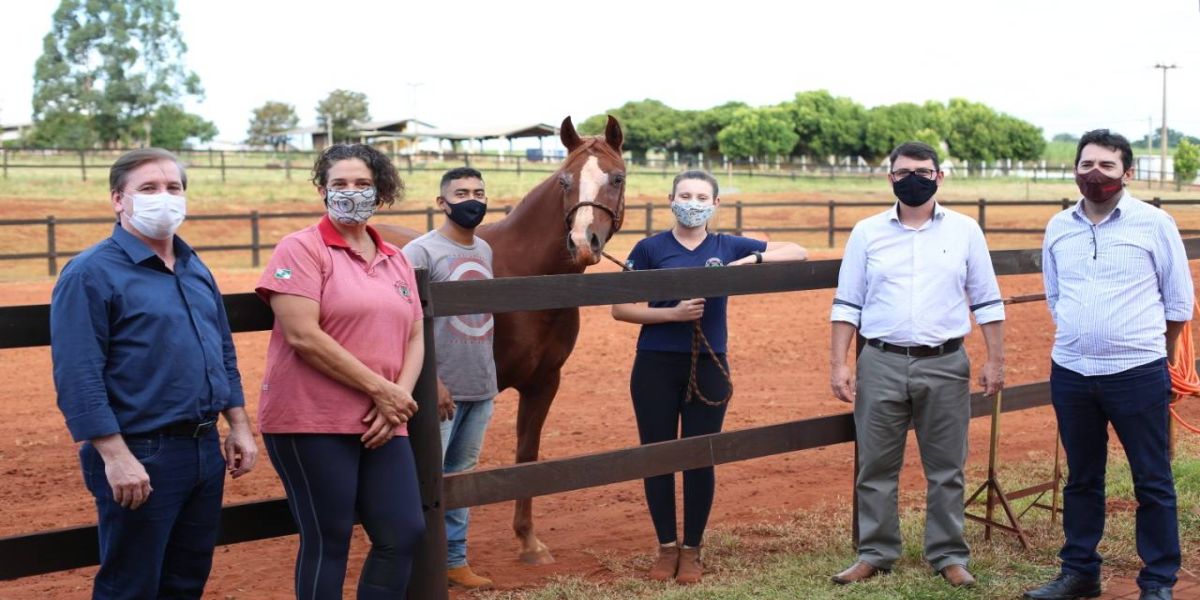 Estações experimentais da Unioeste proporcionam experiências práticas do agronegócio em Marechal