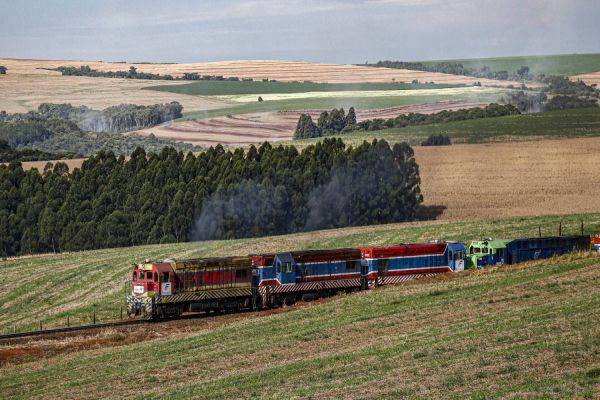 Governo inicia rodadas de apresentação da Nova Ferroeste a investidores estrangeiros