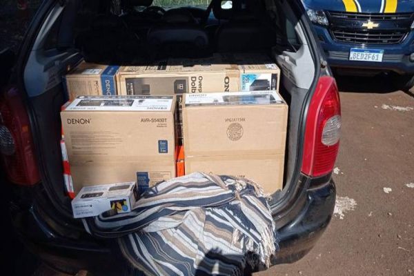 PRF apreende equipamentos de som avaliados em cerca de R$ 25 mil no Paraná