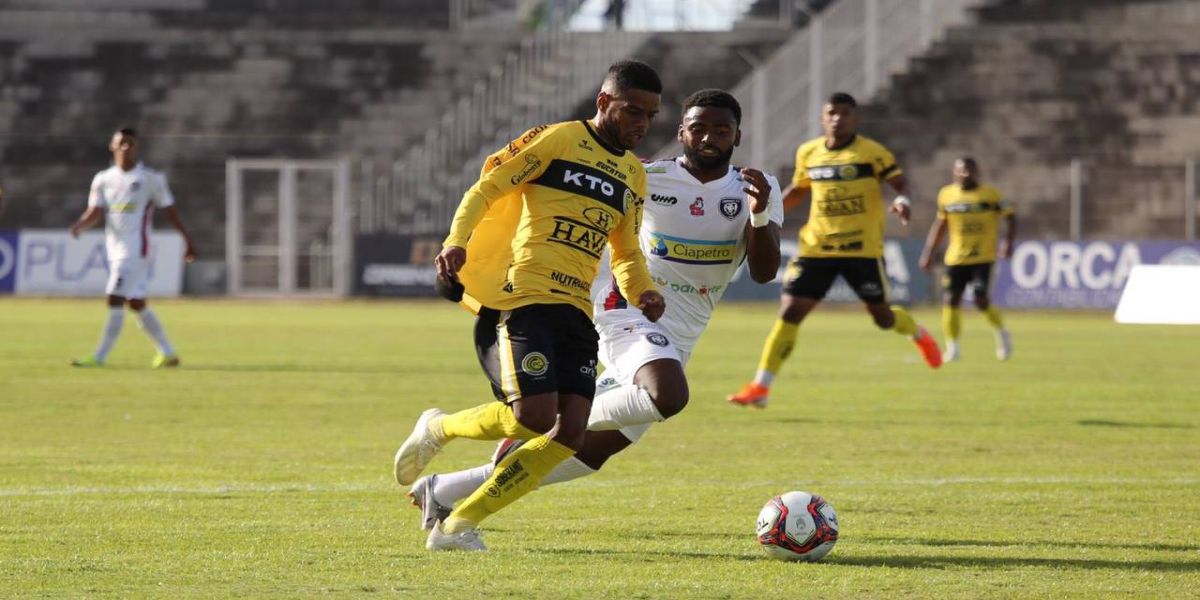 Cascavel empata com Cianorte em 1x1 e segue na liderança e invicto no Paranaense 2021