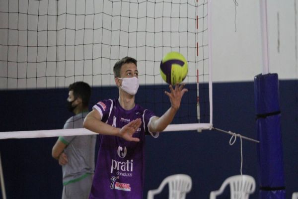 Voleibol de Toledo retoma os treinos no Ginásio Adenir José Massola