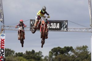 Imagem referente à notícia: Mais de 500 atletas participam da abertura do Paranaense de Motocross em Cascavel