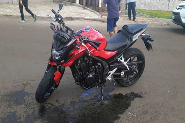 Imagem referente a notícia: Motociclista fica gravemente ferido após colisão de trânsito no Bairro XIV de Novembro em Cascavel