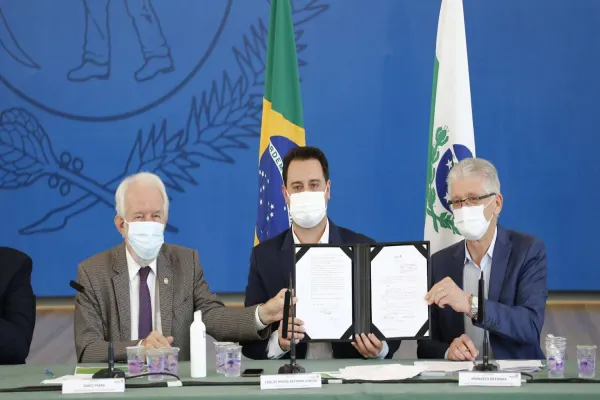 Foto relacionada a notícia: Governador anuncia isenção de ICMS para equipamentos de irrigação