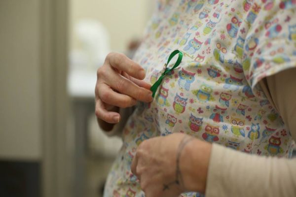 Campanha Abril Verde visa o cuidado com a saúde e segurança do trabalhador no Huop