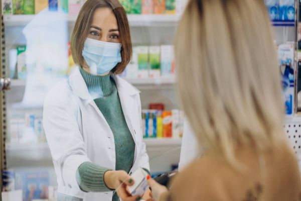 Mercado farmacêutico supera crise e cresce 13% em 2020