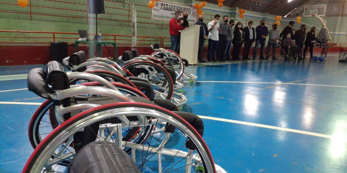 Paradesporto de Cascavel recebe dez novas cadeiras de rodas com recurso do Paraná Esporte