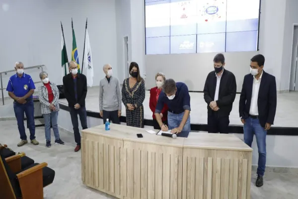 Foto relacionada a notícia: Cascavel formaliza repasse de R$ 5 milhões para entidades assistenciais