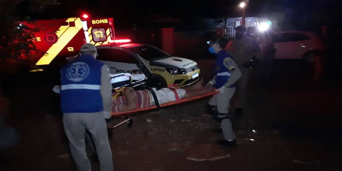 Homem é agredido pelo próprio irmão e é socorrido pelo Siate no Bairro Cascavel Velho