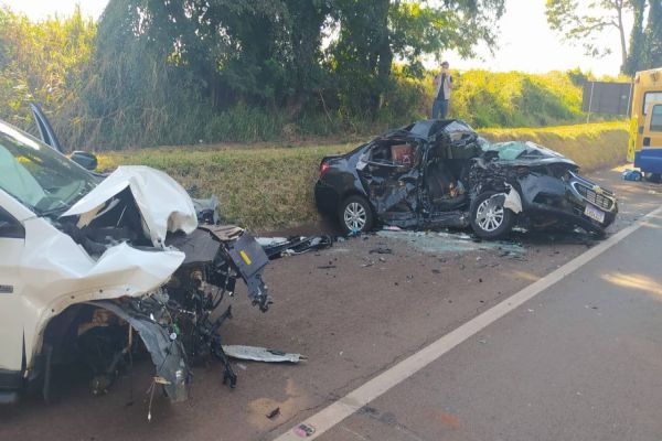 Mulher morre e outras duas pessoas ficam gravemente feridas após colisão de trânsito na BR-369