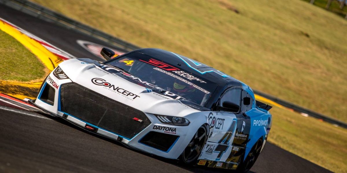 Léo Torres e Julio Campos lideram campeonato na abertura da GT Sprint Race 2021