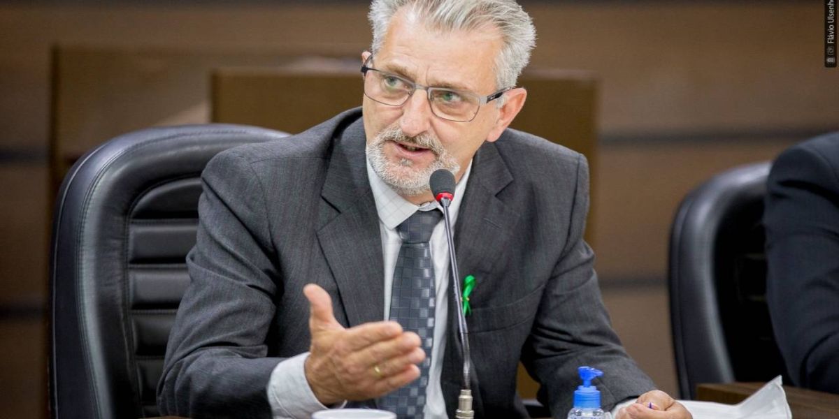 Santello ressalta importância dos professores na pandemia e pede mais valorização