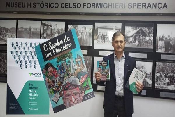 Museu Histórico e Biblioteca Pública recebem doação de livros de Valdir Pacini