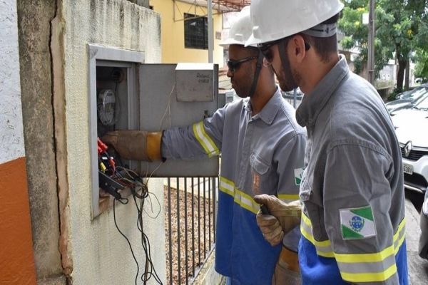 Polícia Militar é acionada após Copel encontrar furto de energia em residência no centro de Cascavel