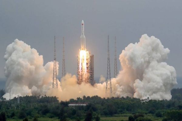 Foguete chinês descontrolado pode cair no Brasil neste fim de semana