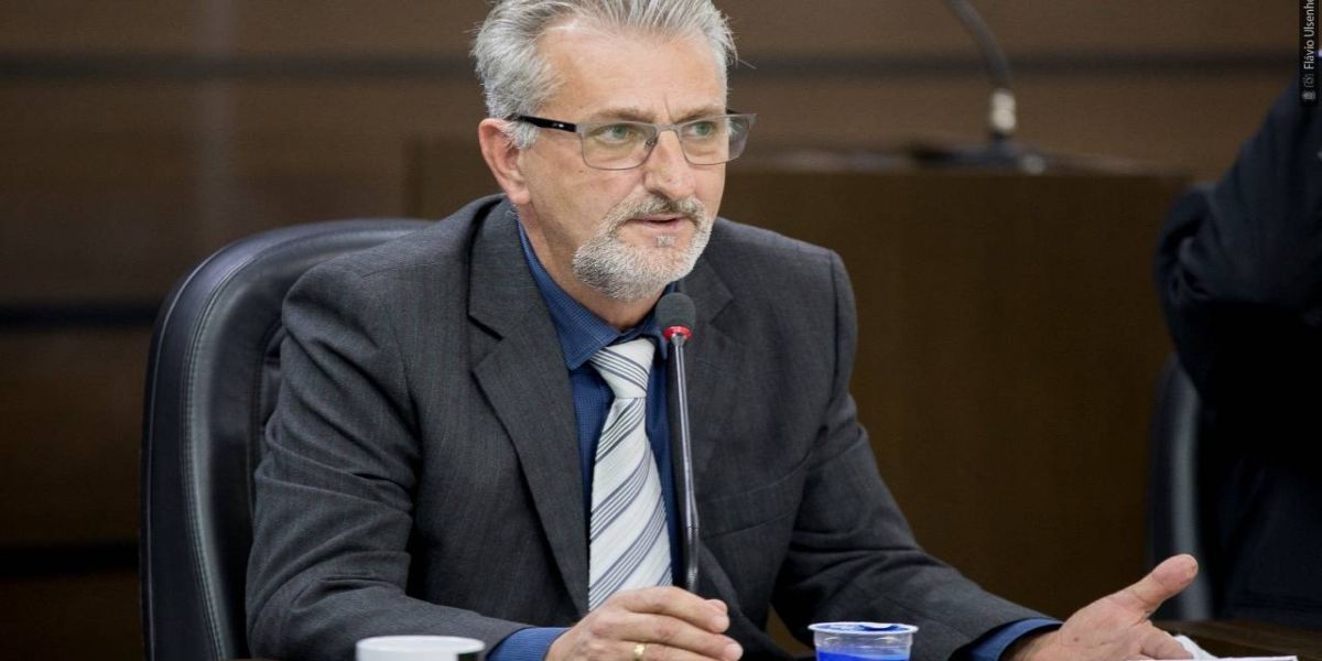 Professor Santello cobra melhorias na marginal da BR-467