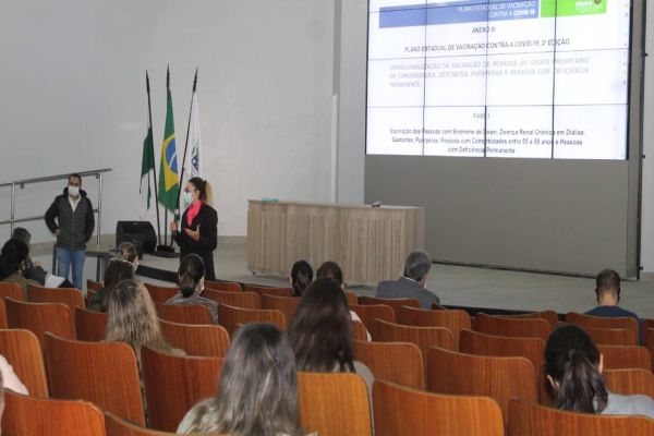 Pacientes renais crônicos e pessoas com Síndrome de Down serão vacinadas na segunda-feira (10)