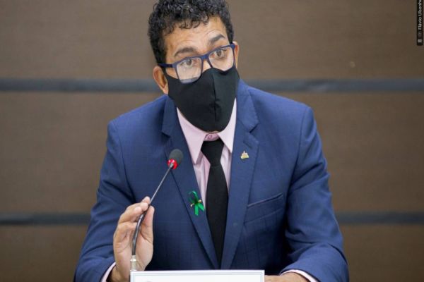 Josias pede a secretário nova lei sobre Fundo e Conselho Municipal de Esporte