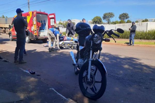 Imagem referente a notícia: Homem de 40 anos fica ferido após colisão de trânsito no Bairro São Cristóvão