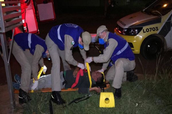 Homem é agredido pela esposa e o enteado no Loteamento Florais do Paraná