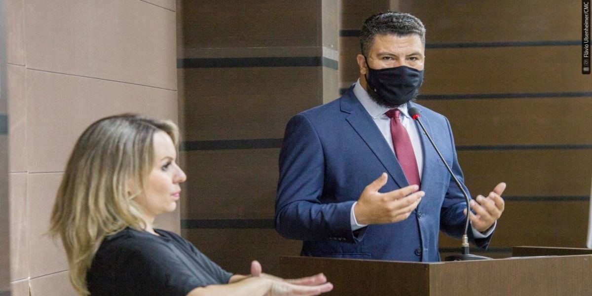 Programa da Unioeste voltado para pessoas com deficiência recebe homenagem